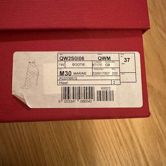 Valentino Garavani Rockstud quilted velvet ankle boots - Picture 7 of 8